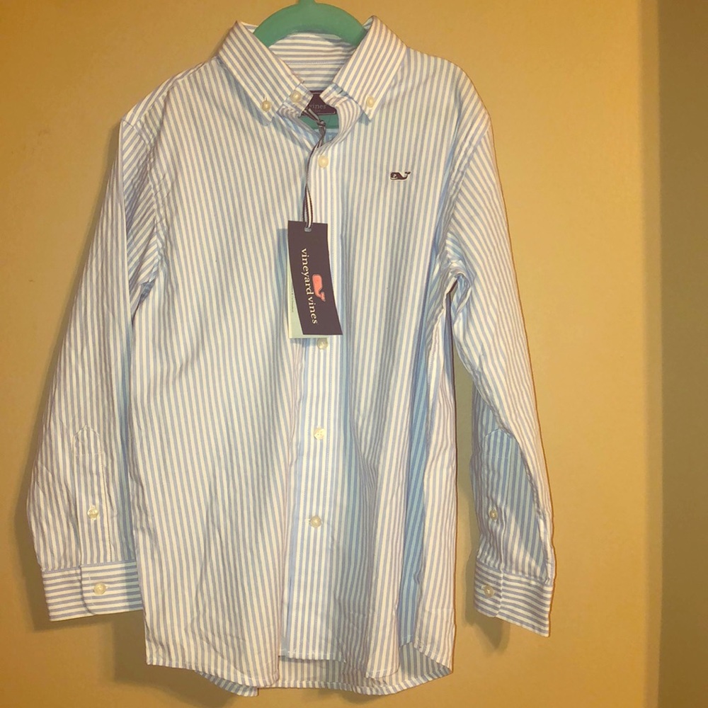 Boy's NWT Size 6 Vineyard Vines